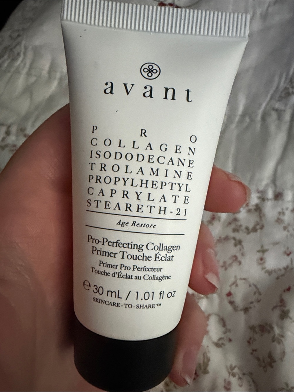 Avanti Pro-Perfecting Collagen Primer — White with Black Cap